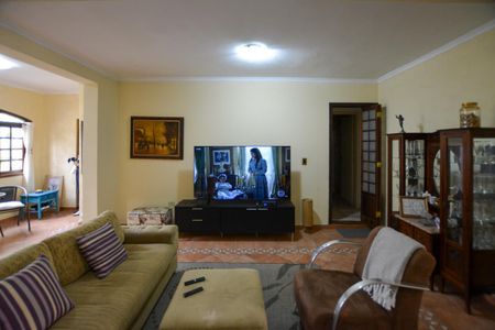 Casa à venda com 300m², 6 quartos e 3 vagas Casa à venda com 300m², 6 quartos e 3 vagasSALA