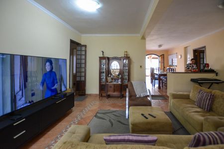 Casa à venda com 300m², 6 quartos e 3 vagas Casa à venda com 300m², 6 quartos e 3 vagasSALA