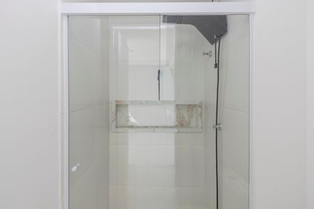 Banheiro de apartamento à venda com 1 quarto, 64m² em Jardim Aeroporto, São Paulo