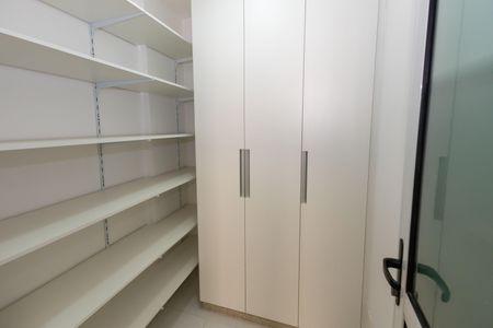 Apartamento à venda com 217m², 3 quartos e 2 vagasDispensa da Cozinha