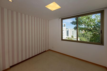 Apartamento à venda com 217m², 3 quartos e 2 vagasQuarto 1