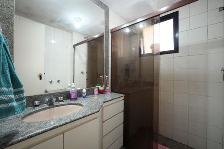 Apartamento à venda com 108m², 3 quartos e 2 vagasBanheiro