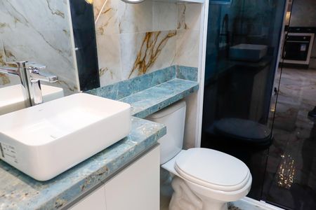 Apartamento à venda com 42m², 2 quartos e 1 vaga Apartamento à venda com 42m², 2 quartos e 1 vagaBanheiro