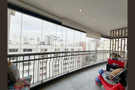 Apartamento à venda com 105m², 3 quartos e 2 vagasVaranda