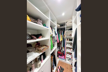 Apartamento à venda com 105m², 3 quartos e 2 vagasCloset Suíte 