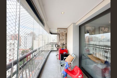 Apartamento à venda com 105m², 3 quartos e 2 vagasVaranda