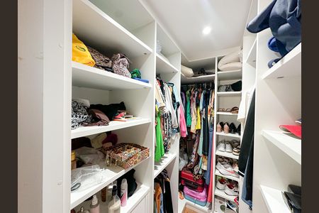 Apartamento à venda com 105m², 3 quartos e 2 vagasCloset Suíte 