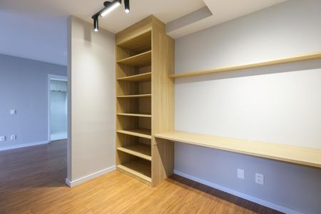 Apartamento para alugar com 73m², 2 quartos e 1 vagaCorredor