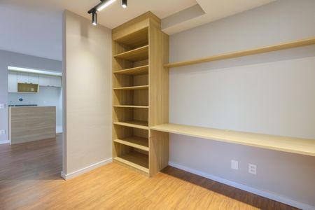 Apartamento para alugar com 73m², 2 quartos e 1 vagaCorredor