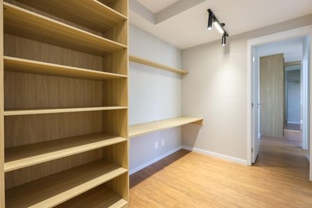 Apartamento para alugar com 73m², 2 quartos e 1 vagaCorredor