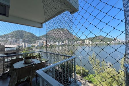 Vista  de apartamento à venda com 3 quartos, 120m² em Lagoa, Rio de Janeiro