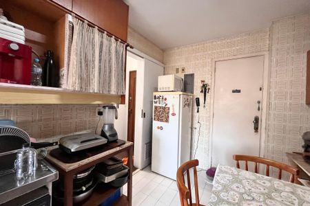 Apartamento à venda com 120m², 3 quartos e 2 vagas Apartamento à venda com 120m², 3 quartos e 2 vagasCozinha
