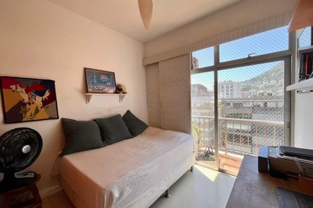 Apartamento à venda com 120m², 3 quartos e 2 vagas Apartamento à venda com 120m², 3 quartos e 2 vagasQuarto 3