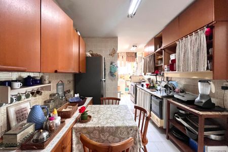 Apartamento à venda com 120m², 3 quartos e 2 vagas Apartamento à venda com 120m², 3 quartos e 2 vagasCozinha