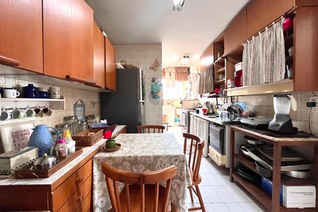 Apartamento à venda com 120m², 3 quartos e 2 vagas Apartamento à venda com 120m², 3 quartos e 2 vagasCozinha