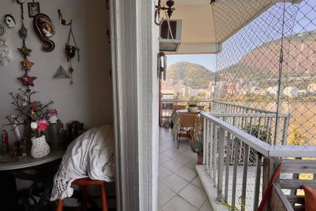 Apartamento à venda com 120m², 3 quartos e 2 vagas Apartamento à venda com 120m², 3 quartos e 2 vagasVaranda da Sala