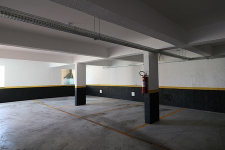 Apartamento à venda com 60m², 2 quartos e 2 vagasÁrea comum - Estacionamento