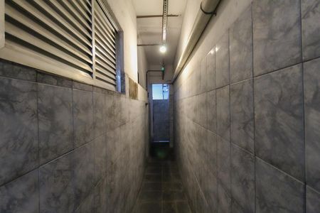Casa à venda com 220m², 4 quartos e 2 vagas Casa à venda com 220m², 4 quartos e 2 vagasEntrada Casa 2