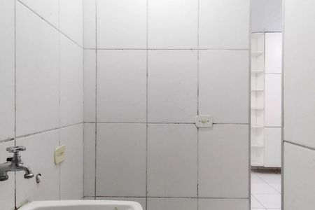 Casa à venda com 220m², 4 quartos e 2 vagas Casa à venda com 220m², 4 quartos e 2 vagasÁrea Externa Casa 1