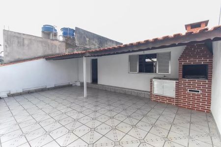 Casa à venda com 220m², 4 quartos e 2 vagas Casa à venda com 220m², 4 quartos e 2 vagasÁrea Externa Casa 1