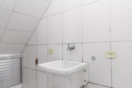 Casa à venda com 220m², 4 quartos e 2 vagas Casa à venda com 220m², 4 quartos e 2 vagasÁrea de Serviço Casa 1