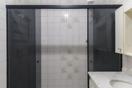 Casa à venda com 220m², 4 quartos e 2 vagas Casa à venda com 220m², 4 quartos e 2 vagasBanheiro Casa 1