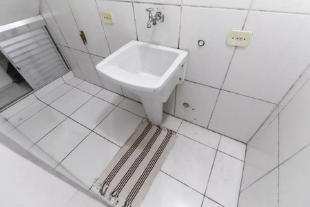 Casa à venda com 220m², 4 quartos e 2 vagas Casa à venda com 220m², 4 quartos e 2 vagasÁrea de Serviço Casa 1