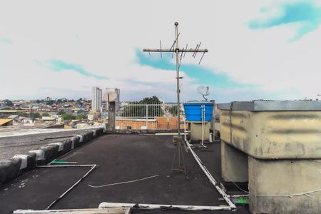 Casa à venda com 220m², 4 quartos e 2 vagas Casa à venda com 220m², 4 quartos e 2 vagasTerraço