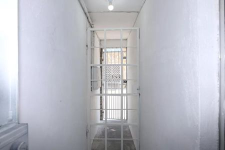Casa à venda com 220m², 4 quartos e 2 vagas Casa à venda com 220m², 4 quartos e 2 vagasEntrada Casa 2
