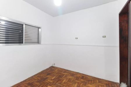 Casa à venda com 220m², 4 quartos e 2 vagas Casa à venda com 220m², 4 quartos e 2 vagasQuarto 2 Casa 1