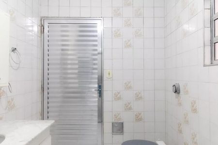 Casa à venda com 220m², 4 quartos e 2 vagas Casa à venda com 220m², 4 quartos e 2 vagasBanheiro Casa 1