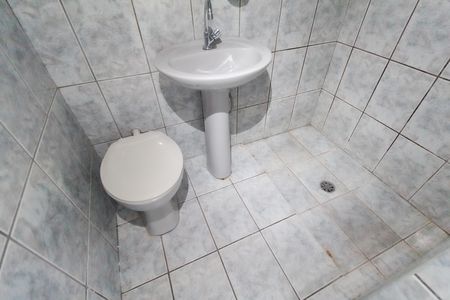 Casa à venda com 220m², 4 quartos e 2 vagas Casa à venda com 220m², 4 quartos e 2 vagasBanheiro Casa 2