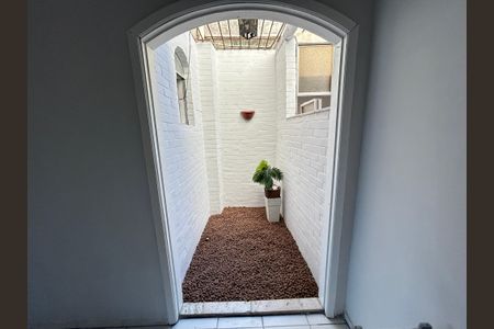 Sala de apartamento para alugar com 2 quartos, 70m² em Todos Os Santos, Rio de Janeiro