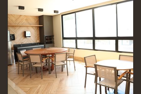 Apartamento para alugar com 68m², 2 quartos e 1 vagaÁrea comum - Churrasqueira