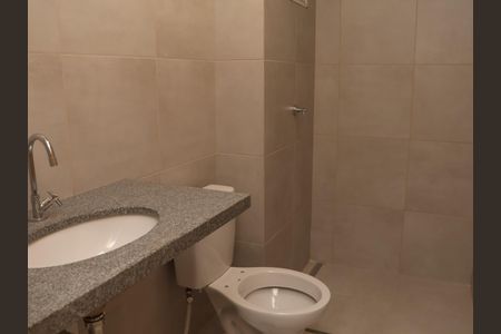 Apartamento para alugar com 68m², 2 quartos e 1 vagaBanheiro do corredor