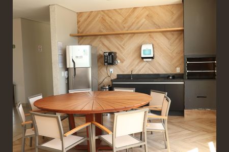 Apartamento para alugar com 68m², 2 quartos e 1 vagaÁrea comum - Churrasqueira