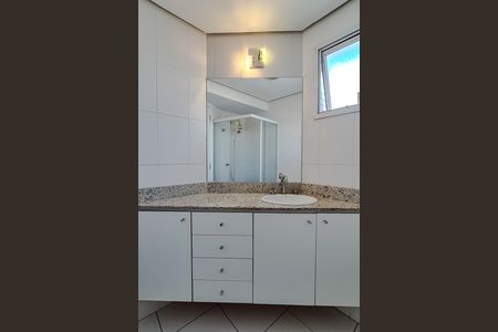 Apartamento para alugar com 60m², 2 quartos e 2 vagas Apartamento para alugar com 60m², 2 quartos e 2 vagasBanheiro da Suíte