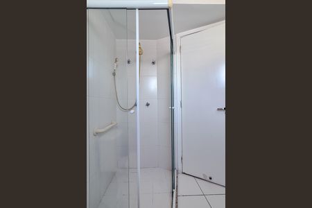 Apartamento para alugar com 60m², 2 quartos e 2 vagas Apartamento para alugar com 60m², 2 quartos e 2 vagasBanheiro da Suíte