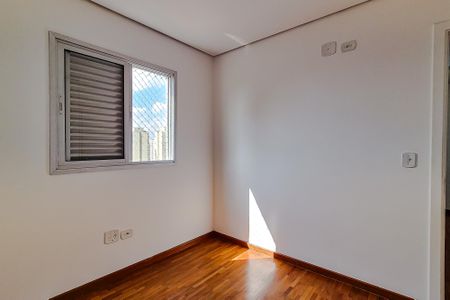 Apartamento para alugar com 60m², 2 quartos e 2 vagas Apartamento para alugar com 60m², 2 quartos e 2 vagasQuarto 2