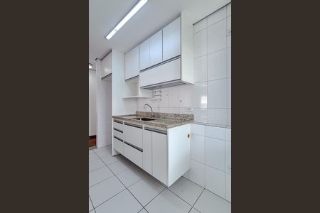 Apartamento para alugar com 60m², 2 quartos e 2 vagas Apartamento para alugar com 60m², 2 quartos e 2 vagasCozinha