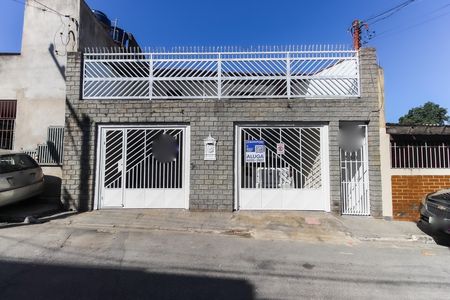 Casa para alugar com 100m², 2 quartos e 1 vagaFachada