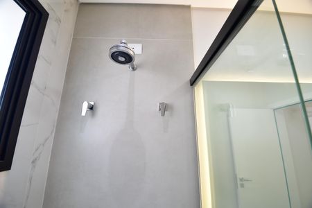 Casa de condomínio para alugar com 295m², 4 quartos e 4 vagasBanheiro social