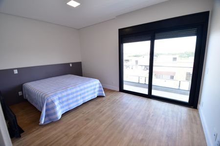 Casa de condomínio para alugar com 295m², 4 quartos e 4 vagasSuíte 3