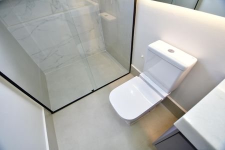 Casa de condomínio para alugar com 295m², 4 quartos e 4 vagasBanheiro Suíte 2