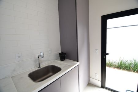 Casa de condomínio para alugar com 295m², 4 quartos e 4 vagasÁrea de Serviço
