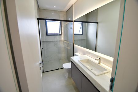 Casa de condomínio para alugar com 295m², 4 quartos e 4 vagasBanheiro Suíte 2