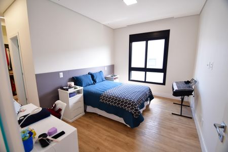 Casa de condomínio para alugar com 295m², 4 quartos e 4 vagasSuíte 2