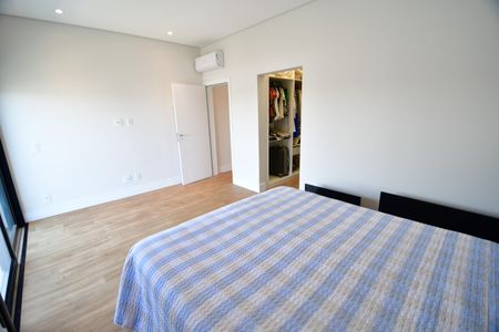 Casa de condomínio para alugar com 295m², 4 quartos e 4 vagasSuíte 3