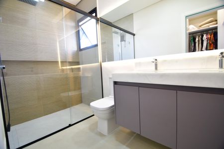 Casa de condomínio para alugar com 295m², 4 quartos e 4 vagasBanheiro Suíte 3