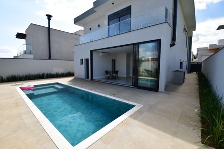 Casa de condomínio para alugar com 295m², 4 quartos e 4 vagasPiscina